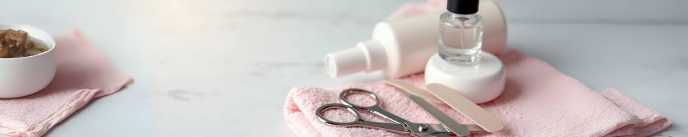 "Soin des Ongles: Produits Essentiels pour Votre Santé"